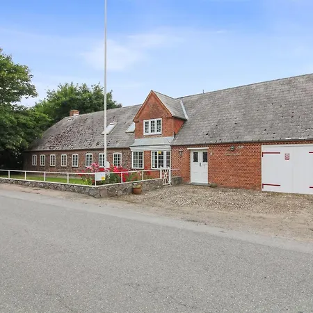 Henrieke - 10km From The Sea By Interhome Feriehus *